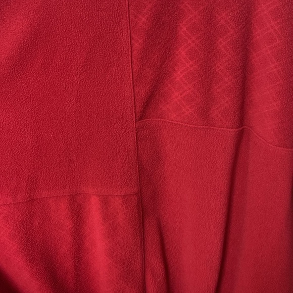 3/$20…bundle and save …
Red sweatshirt 1x - Picture 4 of 8
